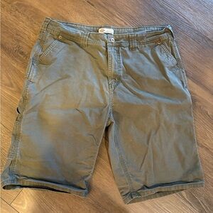 Dickies Women’s Olive Utility Shorts. Size 14